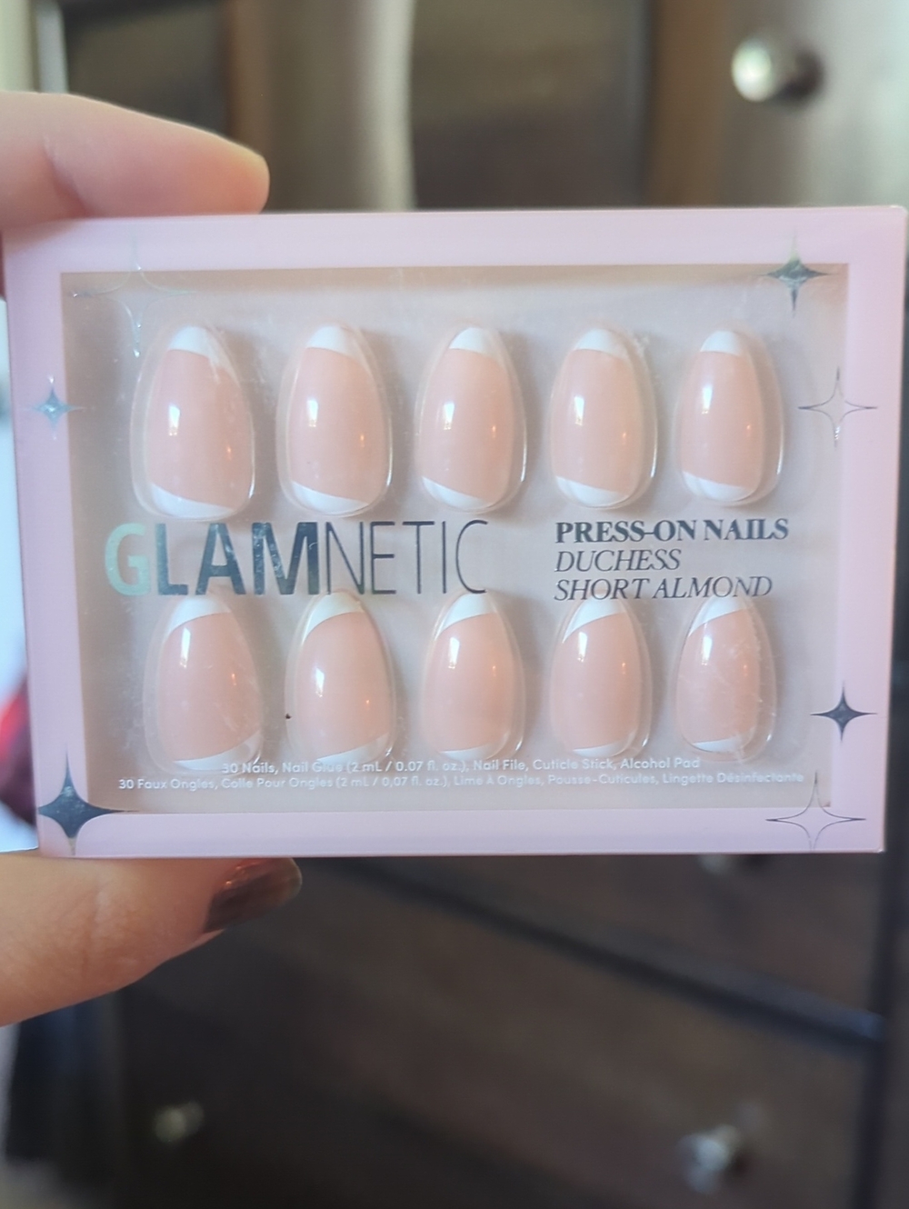 Glamnetic Duchess Short Almond Press-On Nails